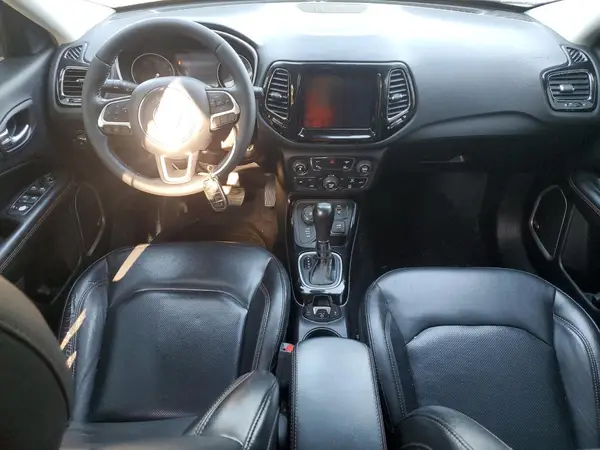 3C4NJDCB7JT493350 2018 JEEP COMPASS - Image 8