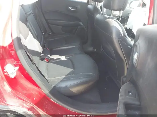 3C4NJDCB7KT596110 2019 JEEP COMPASS - Image 8