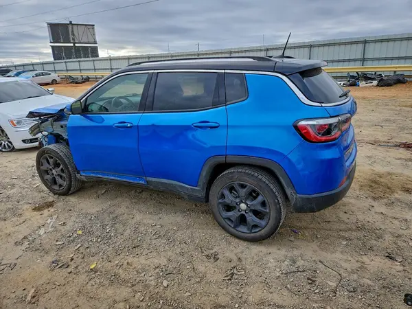 3C4NJDCB7KT602116 2019 JEEP COMPASS - Image 2