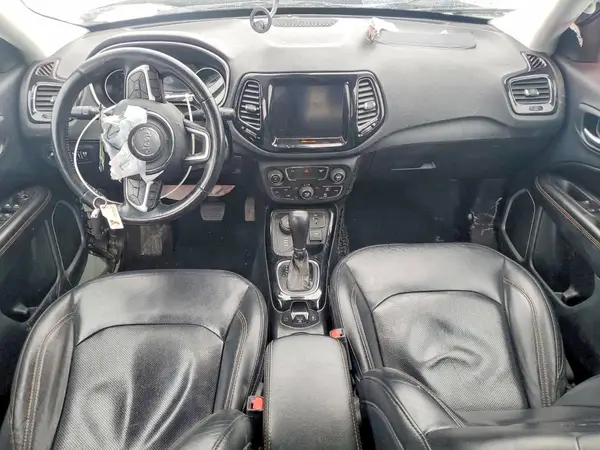 3C4NJDCB7KT621023 2019 JEEP COMPASS - Image 8