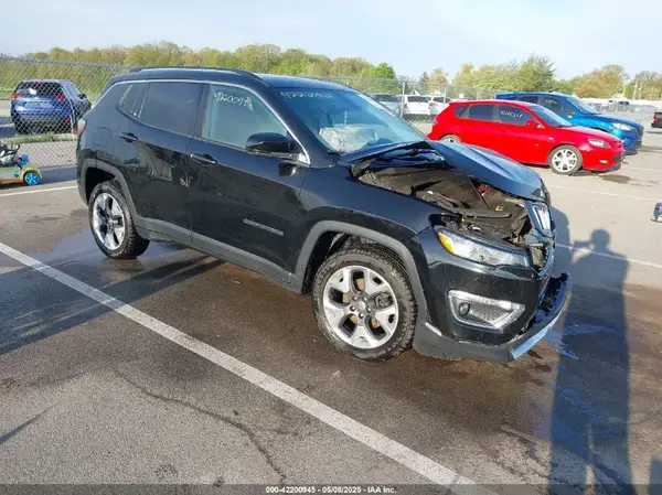 3C4NJDCB7KT622852 2019 JEEP COMPASS - Image 1