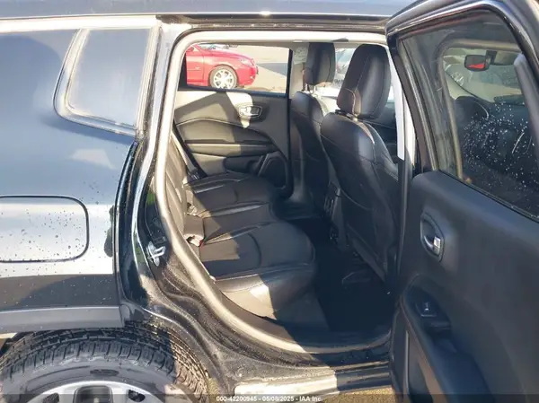 3C4NJDCB7KT622852 2019 JEEP COMPASS - Image 8