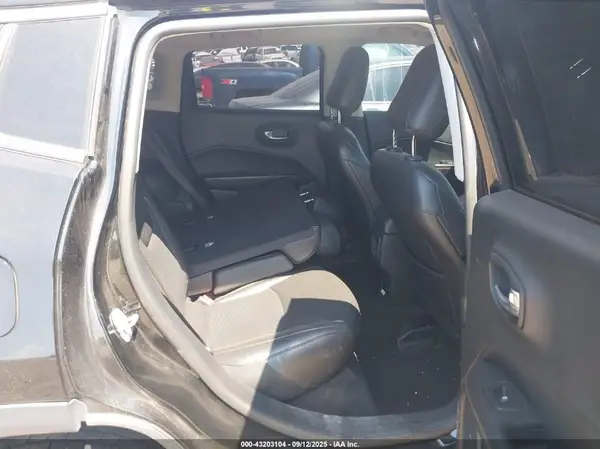 3C4NJDCB7KT638615 2019 JEEP COMPASS - Image 8
