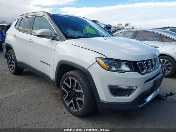 3C4NJDCB7KT645953 2019 JEEP COMPASS - Image 1