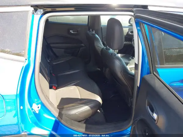 3C4NJDCB7KT666379 2019 JEEP COMPASS - Image 8