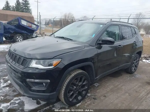 3C4NJDCB7KT672828 2019 JEEP COMPASS - Image 2