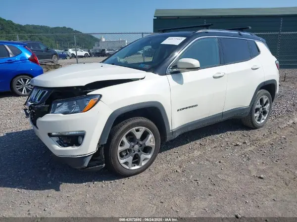 3C4NJDCB7KT674028 2019 JEEP COMPASS - Image 2
