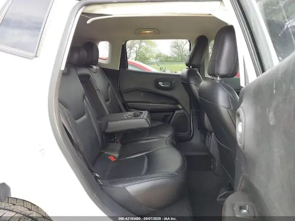 3C4NJDCB7KT678838 2019 JEEP COMPASS - Image 8