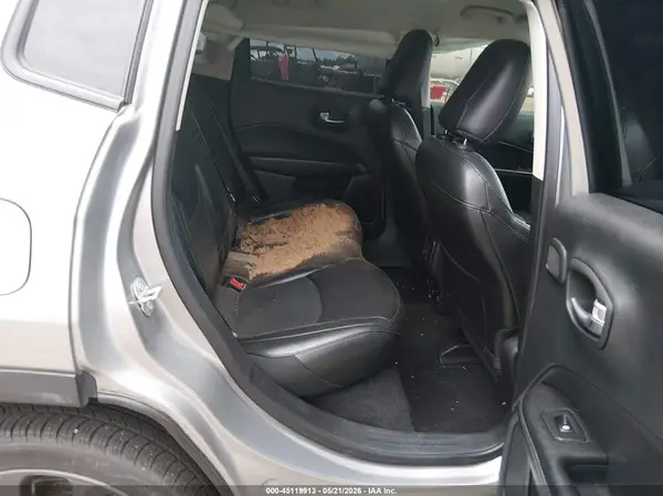 3C4NJDCB7KT697339 2019 JEEP COMPASS - Image 8