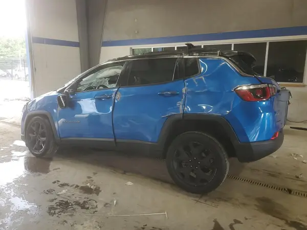 3C4NJDCB7KT790863 2019 JEEP COMPASS - Image 2