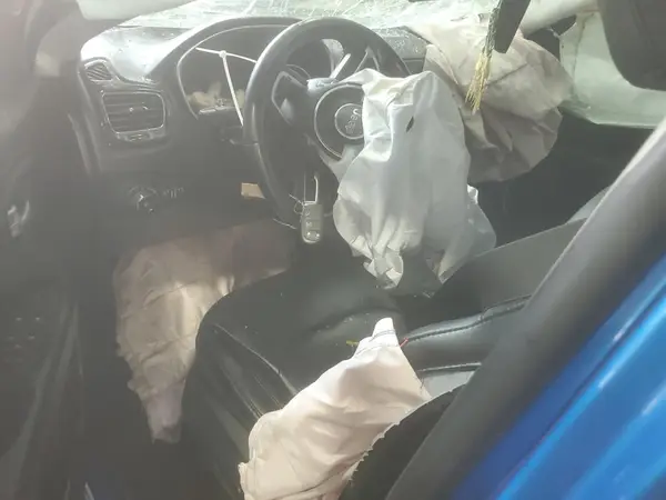 3C4NJDCB7KT790863 2019 JEEP COMPASS - Image 8