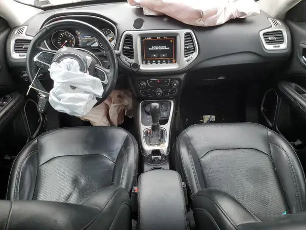 3C4NJDCB7KT812330 2019 JEEP COMPASS - Image 8