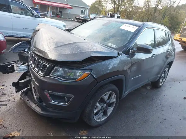 3C4NJDCB7KT828866 2019 JEEP COMPASS - Image 2