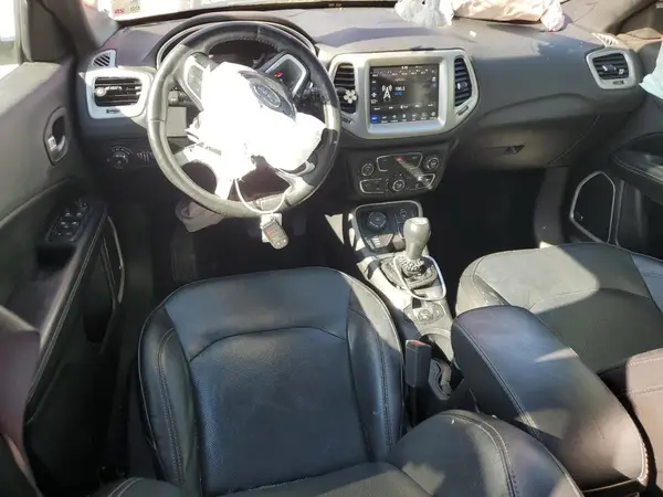 3C4NJDCB7LT130484 2020 JEEP COMPASS - Image 8