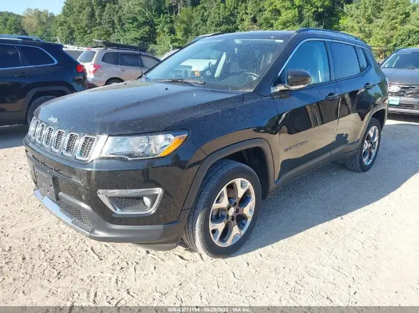 3C4NJDCB7LT137645 2020 JEEP COMPASS - Image 2