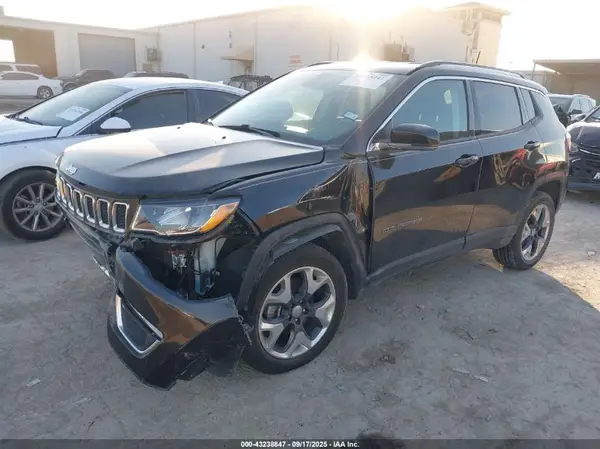 3C4NJDCB7LT142313 2020 JEEP COMPASS - Image 2