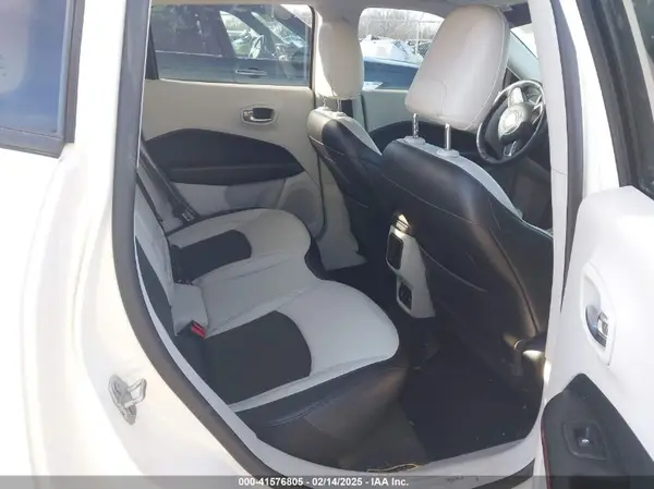 3C4NJDCB7LT159113 2020 JEEP COMPASS - Image 8