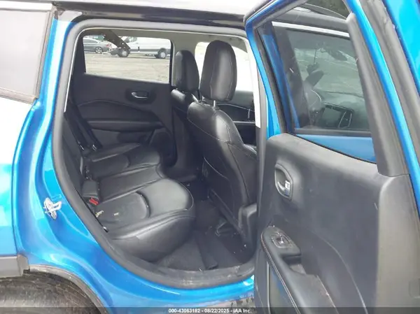 3C4NJDCB7LT208827 2020 JEEP COMPASS - Image 8