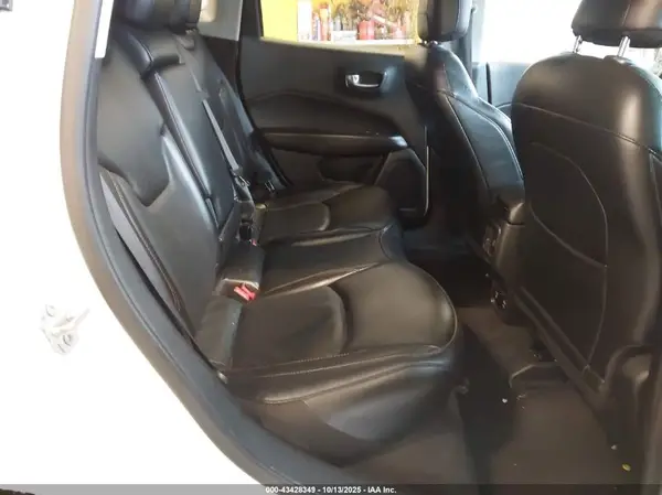 3C4NJDCB7LT215471 2020 JEEP COMPASS - Image 8