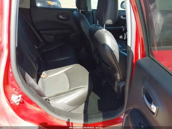 3C4NJDCB7MT536475 2021 JEEP COMPASS - Image 8