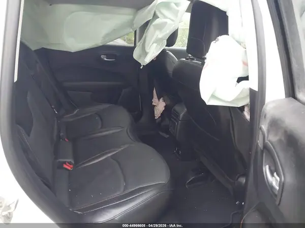 3C4NJDCB7MT541143 2021 JEEP COMPASS - Image 8