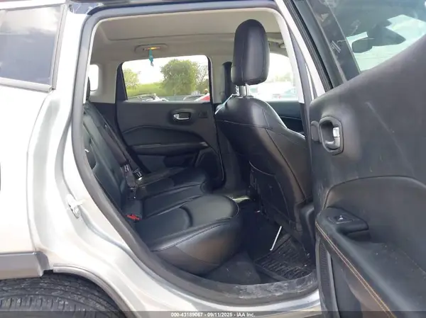 3C4NJDCB7MT579519 2021 JEEP COMPASS - Image 8