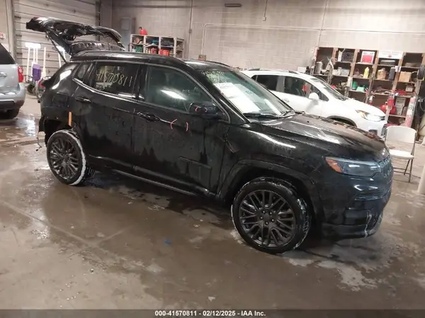 3C4NJDCB7NT100453 2022 JEEP COMPASS - Image 1