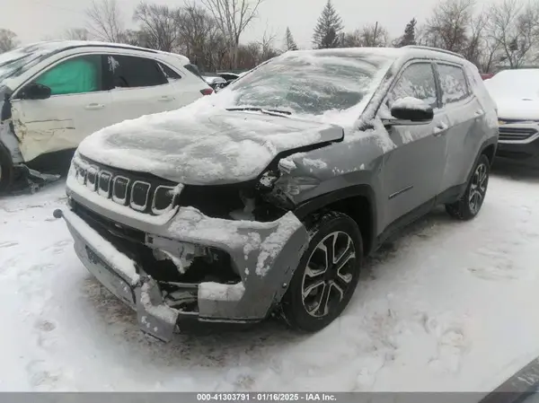 3C4NJDCB7NT104499 2022 JEEP COMPASS - Image 2