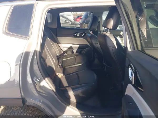 3C4NJDCB7NT105216 2022 JEEP COMPASS - Image 8