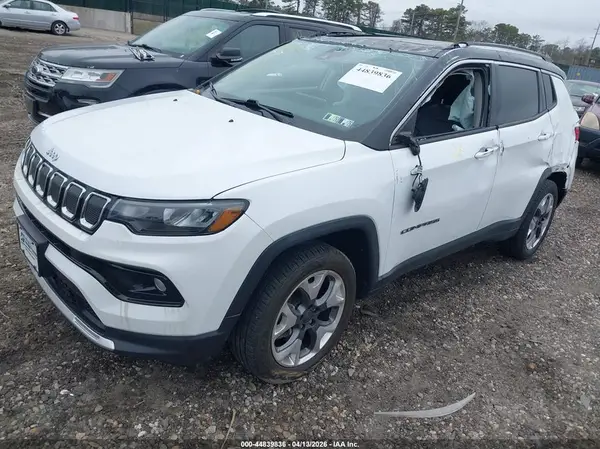 3C4NJDCB7NT115745 2022 JEEP COMPASS - Image 2