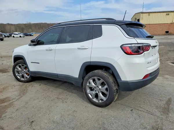3C4NJDCB7NT129757 2022 JEEP COMPASS - Image 2