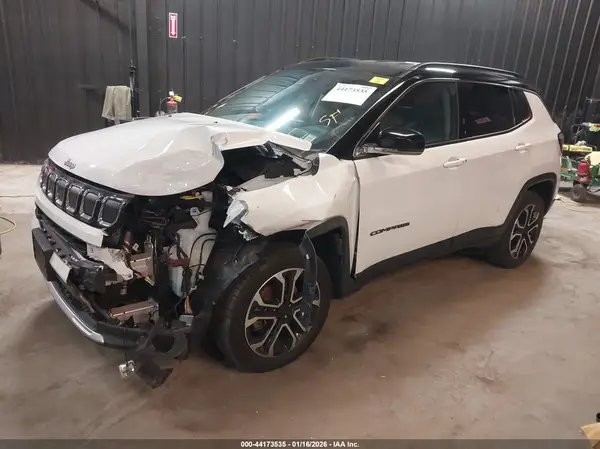 3C4NJDCB7NT134179 2022 JEEP COMPASS - Image 2