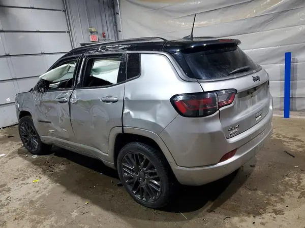 3C4NJDCB7NT147966 2022 JEEP COMPASS - Image 2