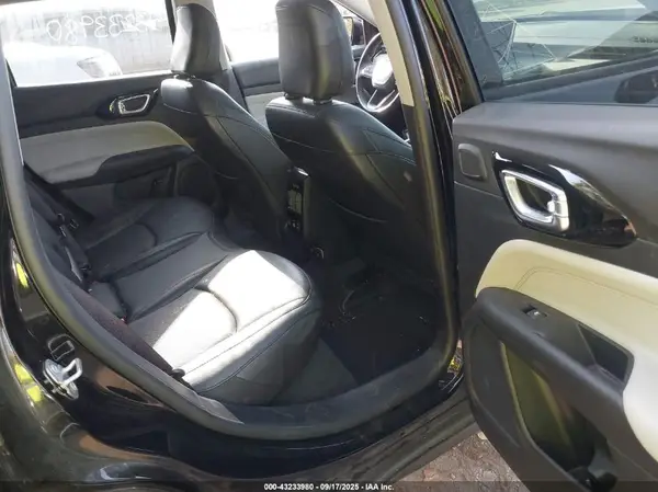 3C4NJDCB7NT160040 2022 JEEP COMPASS - Image 8