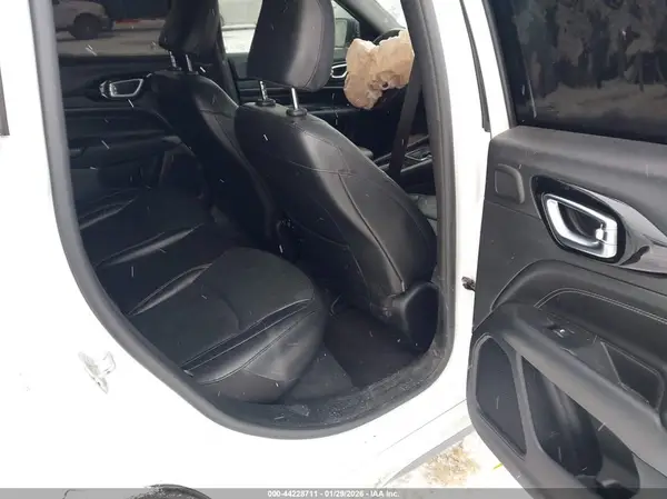 3C4NJDCB7NT169241 2022 JEEP COMPASS - Image 8