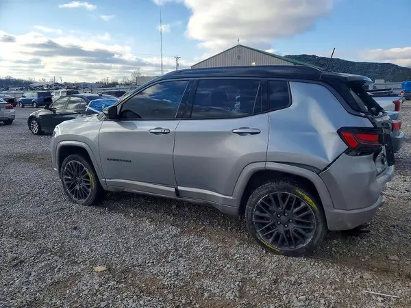 3C4NJDCB7NT173323 2022 JEEP COMPASS - Image 2