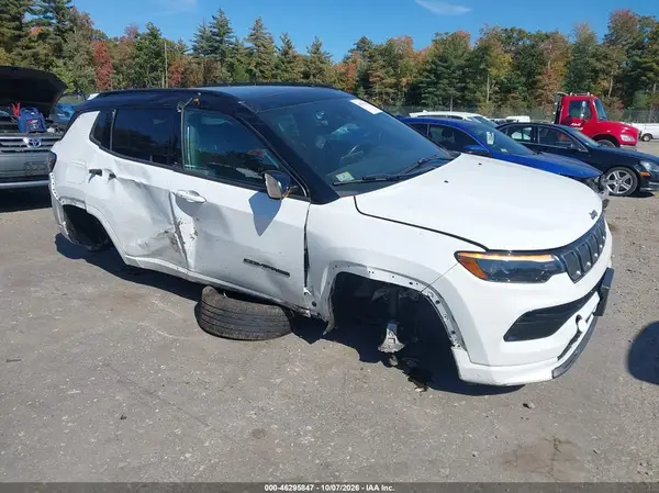 3C4NJDCB7NT203324 2022 JEEP COMPASS - Image 1