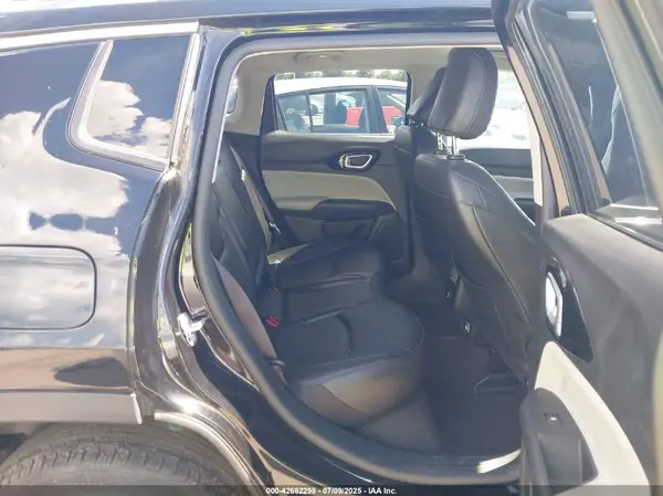 3C4NJDCB7NT231303 2022 JEEP COMPASS - Image 8