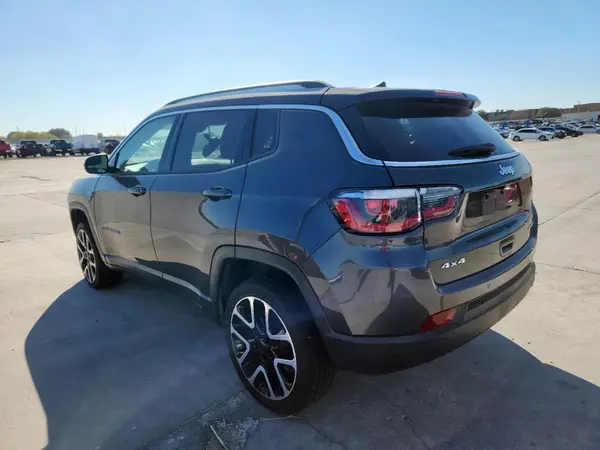 3C4NJDCB8HT624408 2017 JEEP COMPASS - Image 2