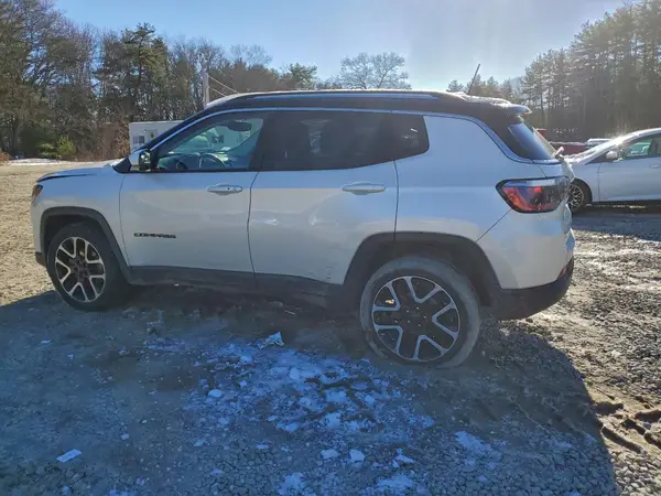 3C4NJDCB8HT646604 2017 JEEP COMPASS - Image 2