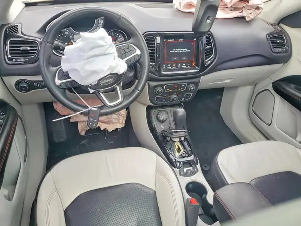 3C4NJDCB8HT665217 2017 JEEP COMPASS - Image 8