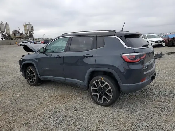 3C4NJDCB8JT108135 2018 JEEP COMPASS - Image 2