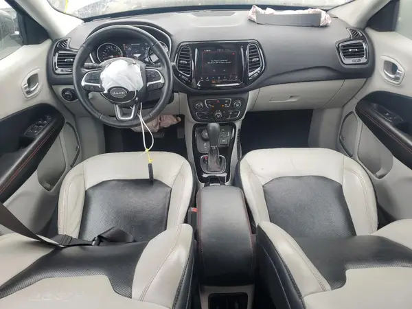 3C4NJDCB8JT108135 2018 JEEP COMPASS - Image 8