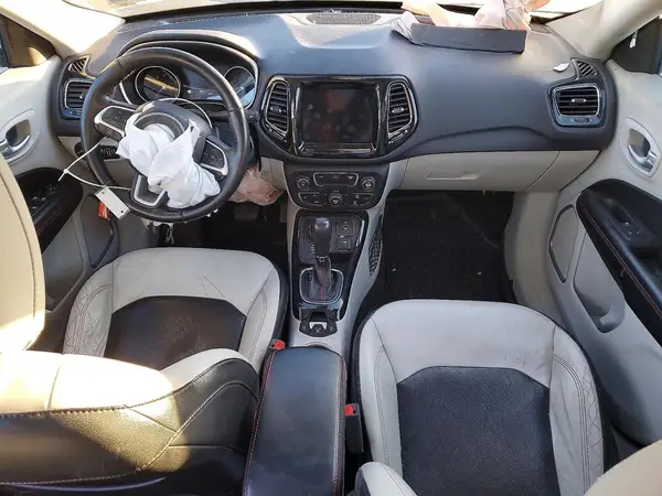 3C4NJDCB8JT115442 2018 JEEP COMPASS - Image 8