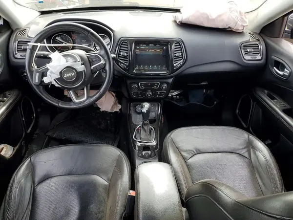 3C4NJDCB8JT132161 2018 JEEP COMPASS - Image 8