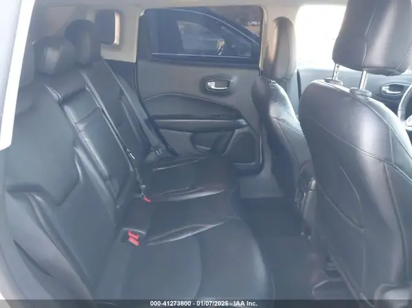 3C4NJDCB8JT153575 2018 JEEP COMPASS - Image 8