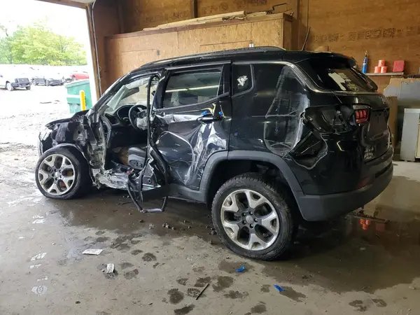 3C4NJDCB8JT168707 2018 JEEP COMPASS - Image 2