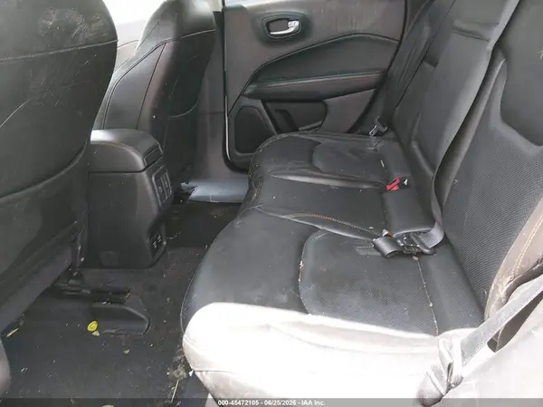 3C4NJDCB8JT175205 2018 JEEP COMPASS - Image 8