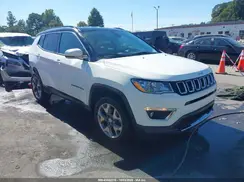 3C4NJDCB8JT175219 2018 JEEP COMPASS