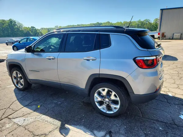3C4NJDCB8JT190478 2018 JEEP COMPASS - Image 2